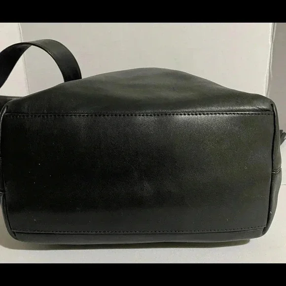 Coach vintage black leather shoulder handbag - Picture 5 of 9